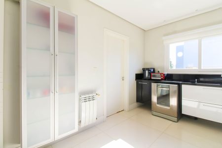 Casa de condomínio à venda com 317m², 4 quartos e 4 vagasCozinha