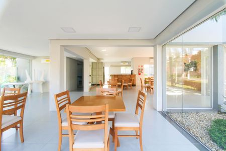 Casa de condomínio à venda com 317m², 4 quartos e 4 vagasÁrea comum - Salão de festas