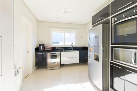 Casa de condomínio à venda com 317m², 4 quartos e 4 vagasCozinha