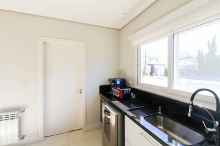 Casa de condomínio à venda com 317m², 4 quartos e 4 vagasCozinha