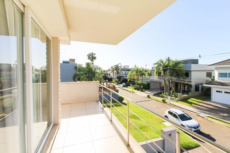 Casa de condomínio à venda com 317m², 4 quartos e 4 vagasVaranda da Suíte 2