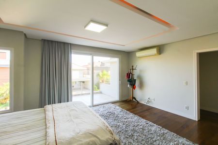 Casa de condomínio à venda com 317m², 4 quartos e 4 vagasSuíte 4