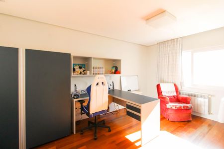 Casa de condomínio à venda com 317m², 4 quartos e 4 vagasSuíte 1