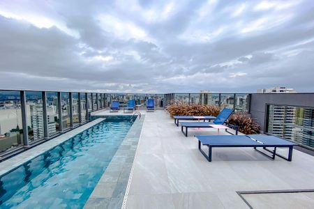 Studio para alugar com 32m², 1 quarto e sem vagaÁrea comum - Piscina