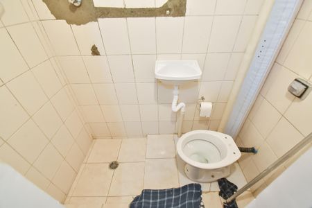 Banheiro de kitnet/studio para alugar com 1 quarto, 12m² em Ipiranga, São Paulo