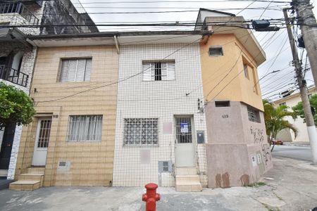 Studio para alugar com 12m², 1 quarto e sem vaga Studio para alugar com 12m², 1 quarto e sem vagaFachada