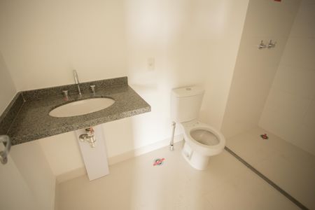 Apartamento à venda com 75m², 2 quartos e 1 vagaBANHEIRO DA SUÍTE