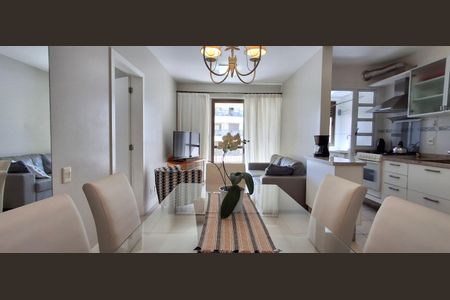 Sala de apartamento para alugar com 3 quartos, 90m² em Pantanal, Florianópolis