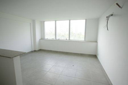 Sala de apartamento para alugar com 2 quartos, 60m² em Taquara, Rio de Janeiro