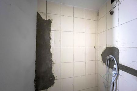 Banheiro Social de kitnet/studio para alugar com 1 quarto, 10m² em Ipiranga, São Paulo