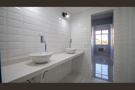 Apartamento à venda com 79m², 2 quartos e sem vagaBanheiro Suite