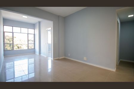 Apartamento à venda com 79m², 2 quartos e sem vagaSala