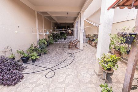 Casa à venda com 210m², 4 quartos e 2 vagasquintal