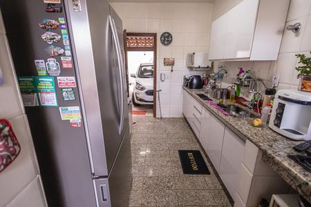 Casa à venda com 210m², 4 quartos e 2 vagasCozinha