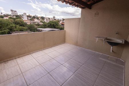 Casa à venda com 210m², 4 quartos e 2 vagasvaranda