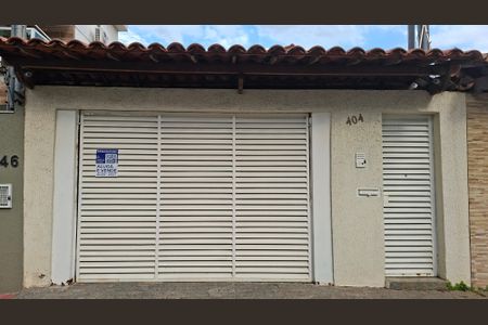 Casa à venda com 210m², 4 quartos e 2 vagasFachada / Plaquinha: FTPM 110