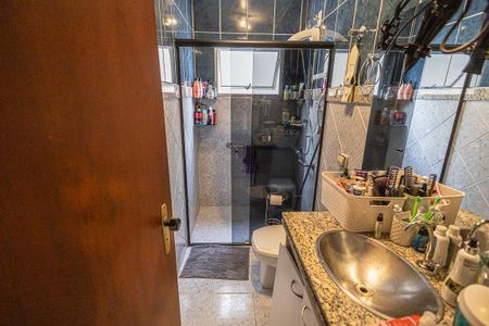 Casa à venda com 210m², 4 quartos e 2 vagas Suite