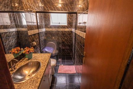 Casa à venda com 210m², 4 quartos e 2 vagasBanheiro