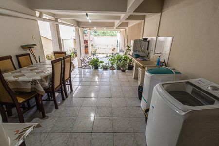 Casa à venda com 210m², 4 quartos e 2 vagasArea de serviços