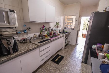 Casa à venda com 210m², 4 quartos e 2 vagasCozinha
