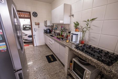 Casa à venda com 210m², 4 quartos e 2 vagasCozinha