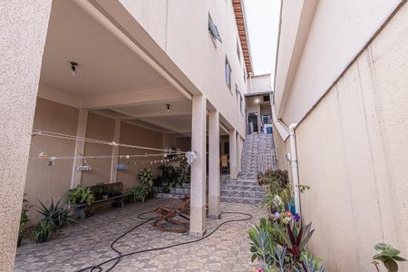 Casa à venda com 210m², 4 quartos e 2 vagasquintal
