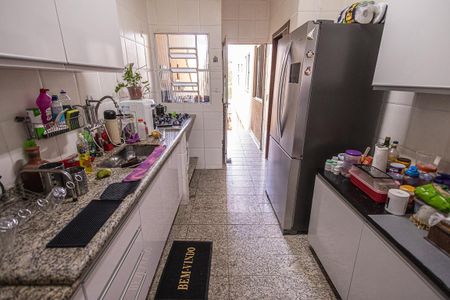 Casa à venda com 210m², 4 quartos e 2 vagasCozinha