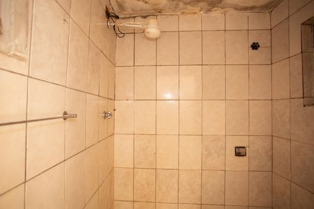 Banheiro de casa para alugar com 1 quarto, 50m² em Lauzane Paulista, São Paulo