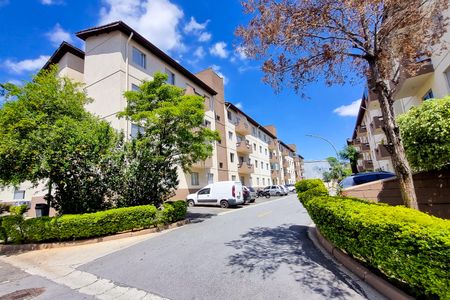 Apartamento para alugar com 52m², 2 quartos e 1 vaga Apartamento para alugar com 52m², 2 quartos e 1 vagaFachada