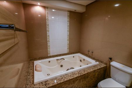 Apartamento à venda com 158m², 3 quartos e 1 vagaBanheiro da suíte