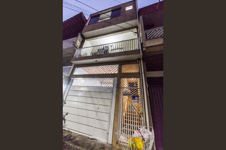 Fachada de casa para alugar com 1 quarto, 50m² em Parque Jandaia, Carapicuíba