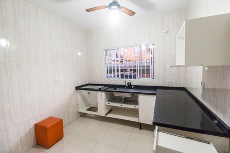 Cozinha de casa para alugar com 1 quarto, 50m² em Parque Jandaia, Carapicuíba