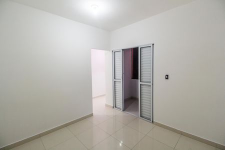 Quarto de casa para alugar com 1 quarto, 50m² em Parque Jandaia, Carapicuíba