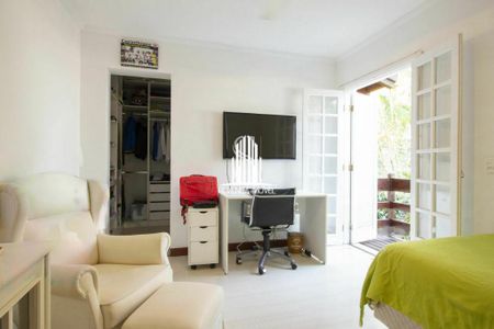 Casa à venda com 4 quartos, 400m² em Morumbi, São Paulo