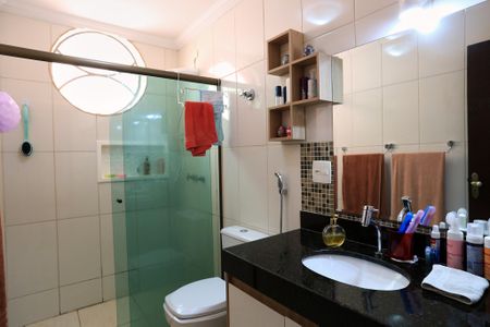 Apartamento à venda com 93m², 3 quartos e 1 vaga Apartamento à venda com 93m², 3 quartos e 1 vagaBanheiro