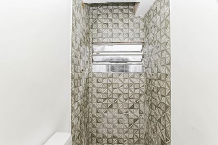 Casa para alugar com 30m², 1 quarto e sem vaga Casa para alugar com 30m², 1 quarto e sem vagaBanheiro