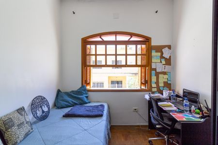 Casa à venda com 160m², 4 quartos e 2 vagas Casa à venda com 160m², 4 quartos e 2 vagasQuarto 1