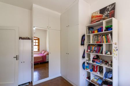 Casa à venda com 160m², 4 quartos e 2 vagas Casa à venda com 160m², 4 quartos e 2 vagasQuarto 2