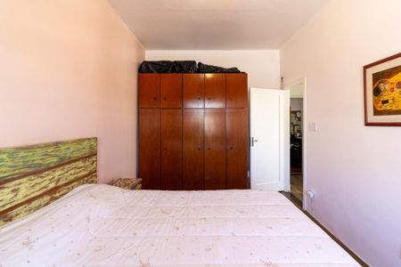 Casa à venda com 160m², 4 quartos e 2 vagas Casa à venda com 160m², 4 quartos e 2 vagasQuarto 3 - Suíte