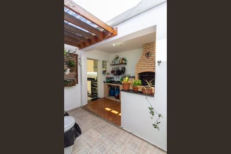 Casa à venda com 160m², 4 quartos e 2 vagas Casa à venda com 160m², 4 quartos e 2 vagasÁrea Gourmet