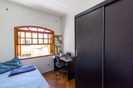 Casa à venda com 160m², 4 quartos e 2 vagas Casa à venda com 160m², 4 quartos e 2 vagasQuarto 1