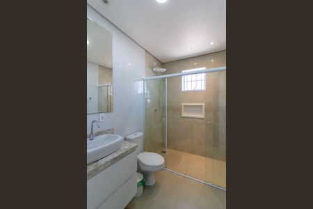 Casa à venda com 160m², 4 quartos e 2 vagas Casa à venda com 160m², 4 quartos e 2 vagasBanheiro Suíte