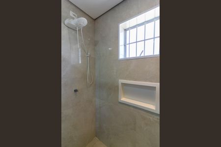 Casa à venda com 160m², 4 quartos e 2 vagas Casa à venda com 160m², 4 quartos e 2 vagasBanheiro Suíte