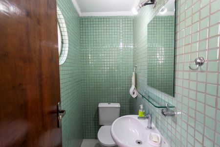 Casa à venda com 160m², 4 quartos e 2 vagas Casa à venda com 160m², 4 quartos e 2 vagasLavabo