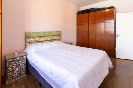 Casa à venda com 160m², 4 quartos e 2 vagas Casa à venda com 160m², 4 quartos e 2 vagasQuarto 3 - Suíte