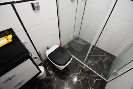 Casa de condomínio para alugar com 476m², 4 quartos e 2 vagasBanheiro 1 - Suíte