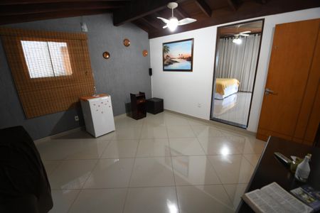 Casa de condomínio para alugar com 476m², 4 quartos e 2 vagasSala 2