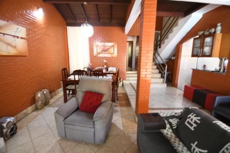 Sala de casa de condomínio para alugar com 4 quartos, 476m² em Conjunto Habitacional Vila Santana (sousas), Campinas