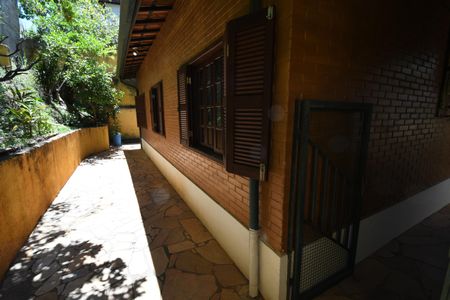 Casa de condomínio para alugar com 476m², 4 quartos e 2 vagasCorredor