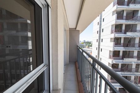 Apartamento à venda com 35m², 1 quarto e sem vaga Apartamento à venda com 35m², 1 quarto e sem vagaVaranda